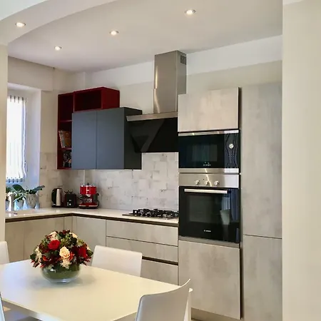 A Casa Di Chiara Стреза