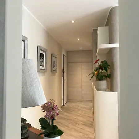 A Casa Di Chiara Стреза