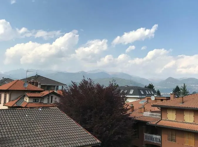 A Casa Di Chiara * ストレーザ